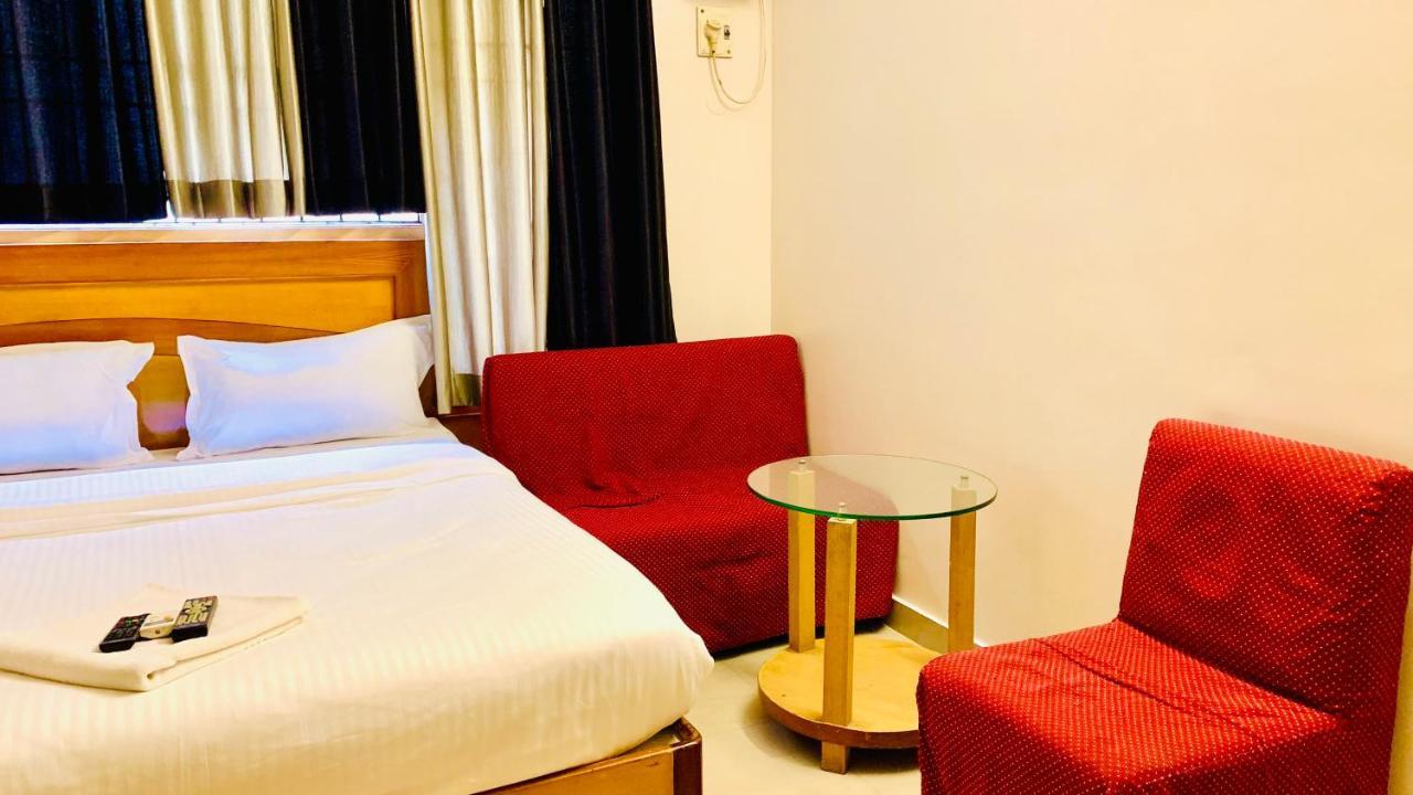 Half Moon Palace Chennai Extérieur photo