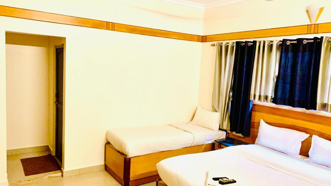 Half Moon Palace Chennai Extérieur photo