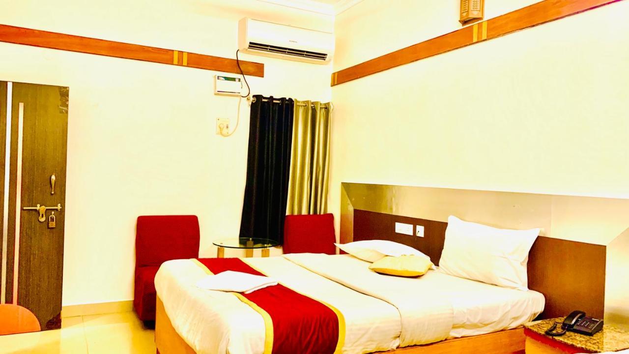 Half Moon Palace Chennai Extérieur photo